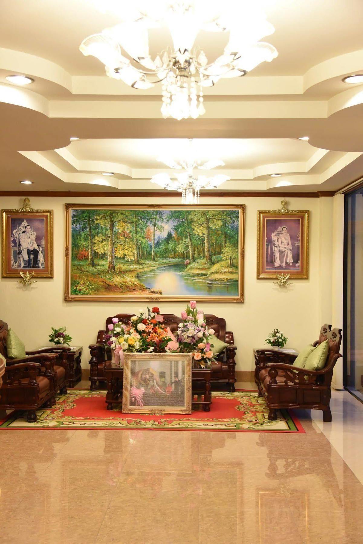 Krabi Phetpailin Hotel Екстер'єр фото